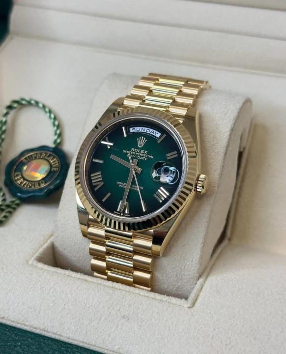 Day Date Roman Number Dial Golden Green