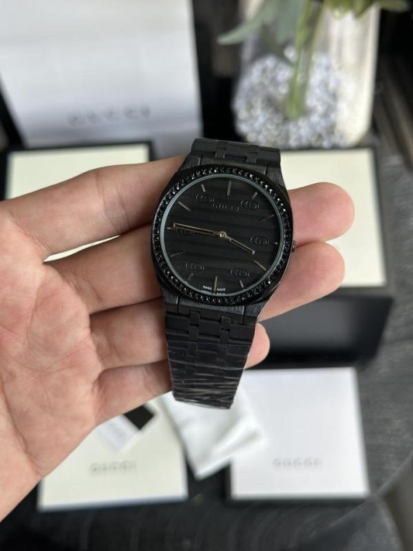 Gucc i 25H Premium GG print watch